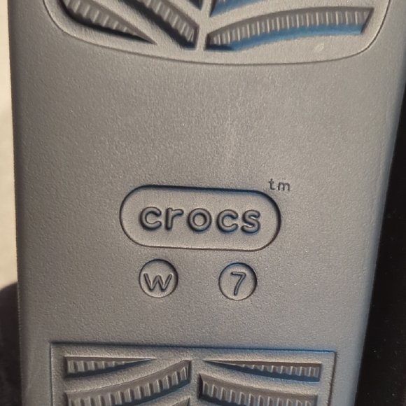 CROCS Black Platform Clogs - Picture 3 of 5